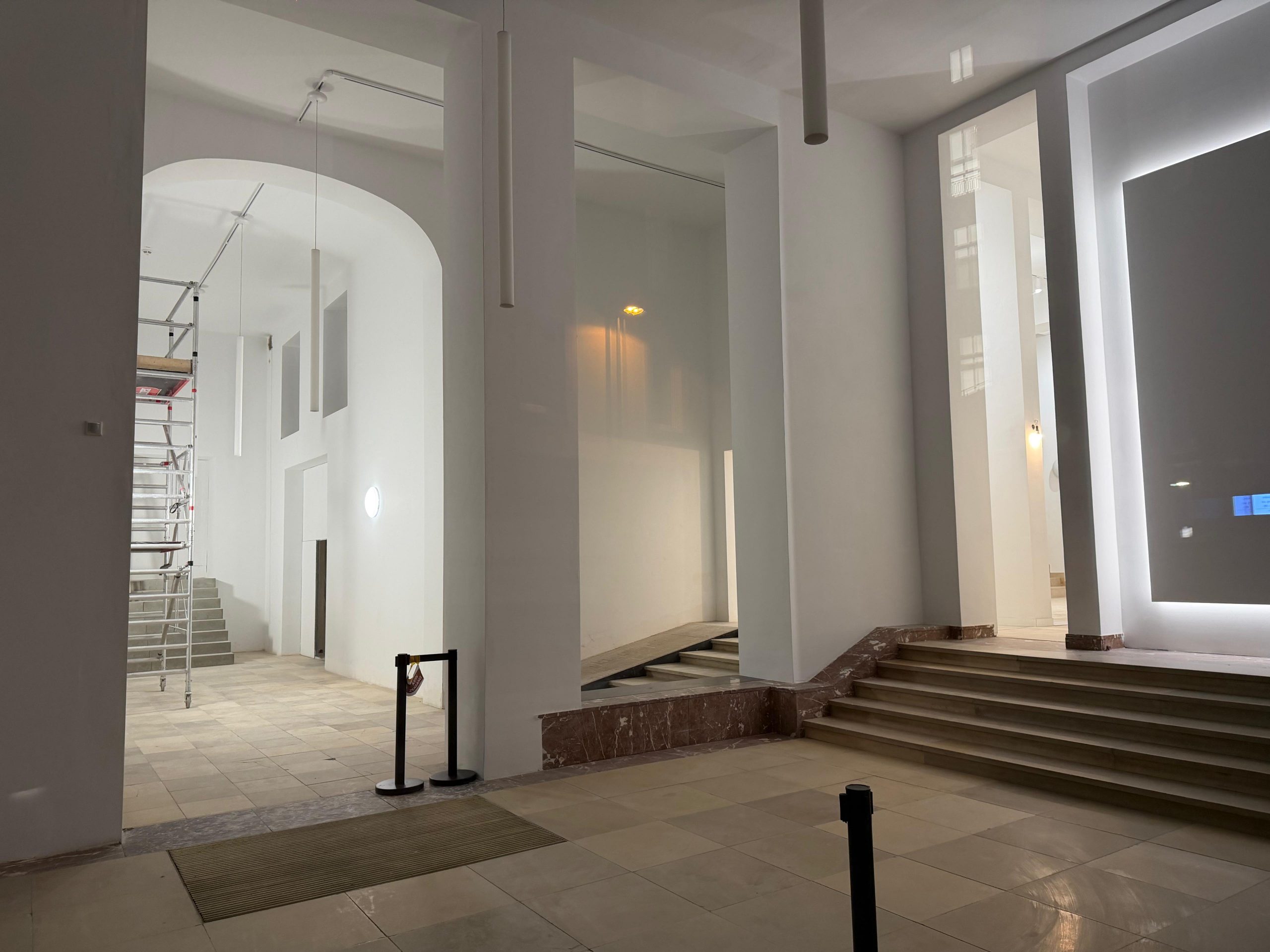 LB_Außenaufnahmen Eingang_03