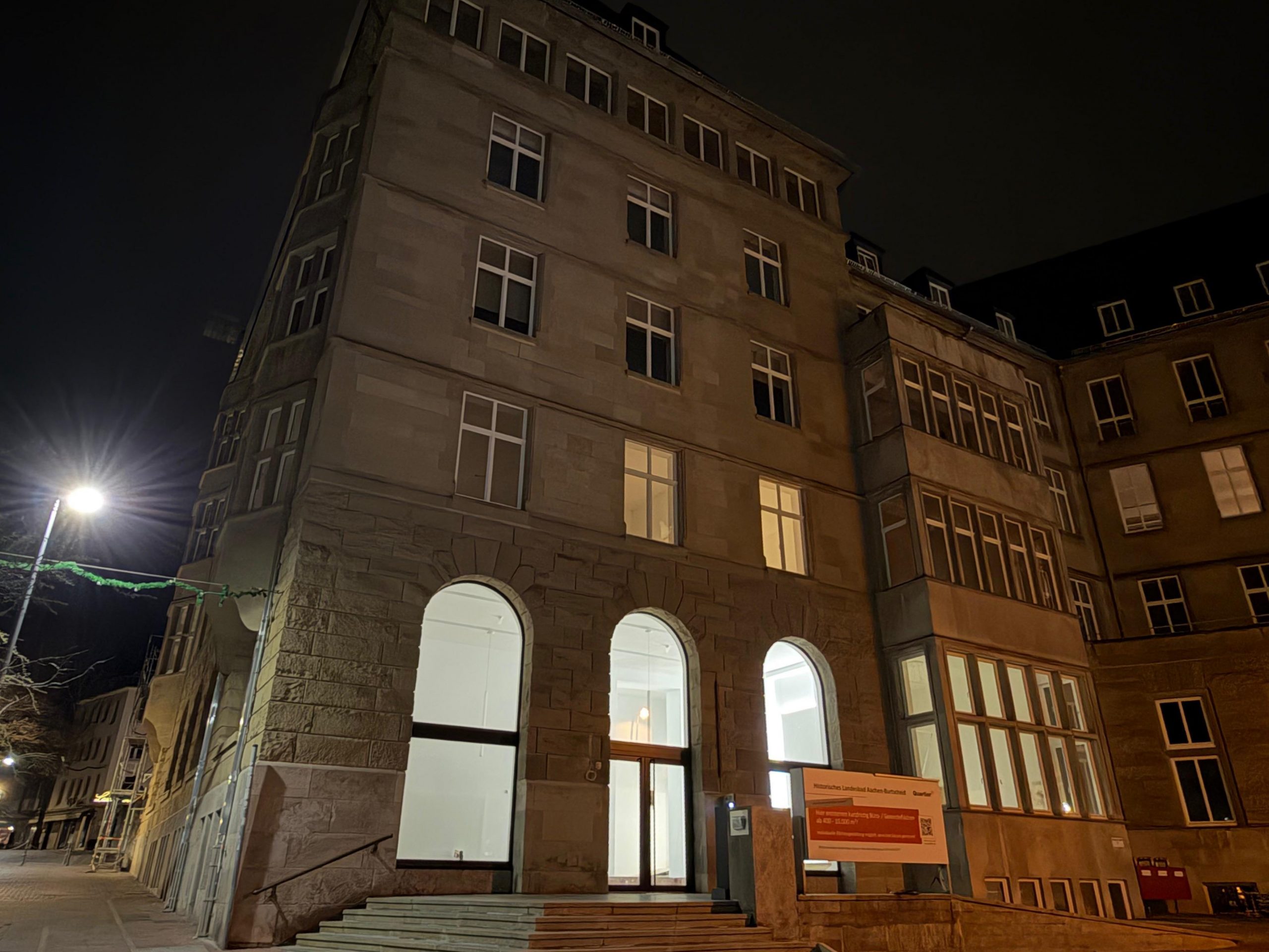 LB_Außenaufnahmen Eingang_05